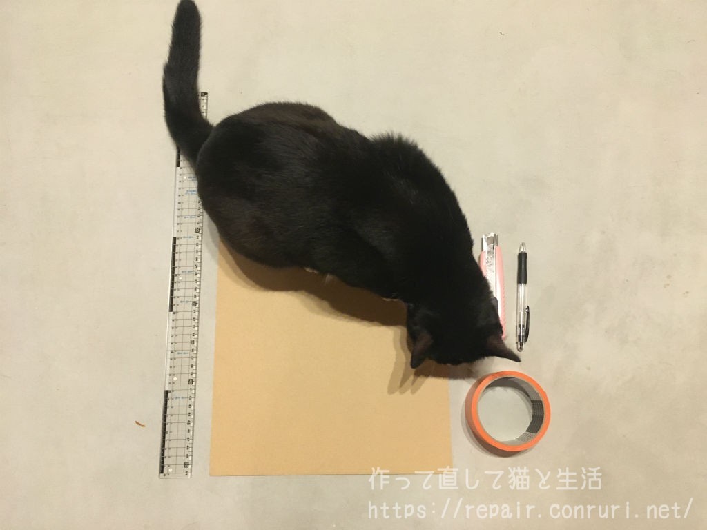爪とぎの材料と猫様